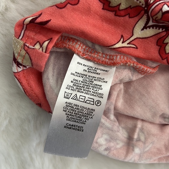 NEW The Loft Outlet Low V Neck Sleeveless Front Knot Shirt Size Small - Picture 3 of 6